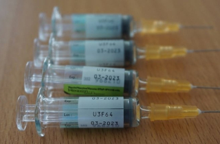4 trẻ nhập viện do tiêm vaccine hết hạn: Bộ Y tế vào cuộc