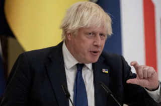 Cựu Thủ tướng Anh Johnson phủ nhận 'ép' Ukraine từ chối đàm phán với Nga