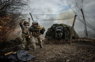 Mỹ và loạt nước NATO cấp tập bác khả năng đưa quân sang Ukraine