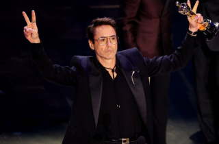 'Người sắt' Robert Downey Jr. thắng Oscar đầu tiên trong sự nghiệp