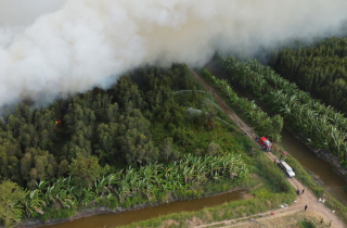 Đang cháy lớn ở Cà Mau
