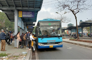 Nghỉ lễ 30-4 kéo dài 5 ngày, xe buýt Hà Nội hoạt động như ngày thường