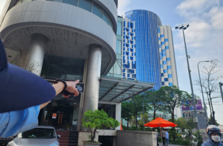 Vụ rơi kính tại The Coffee House: Lai lịch kín tiếng chủ tòa nhà Việt Tower