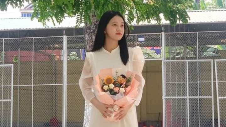 Bố khiếm thị nuôi con đỗ thủ khoa khối C cả nước