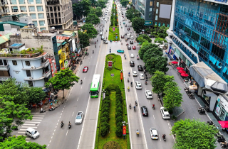 Nhìn từ trên cao 7 tuyến đường sắp bị xén vỉa hè, dải phân cách ở Hà Nội