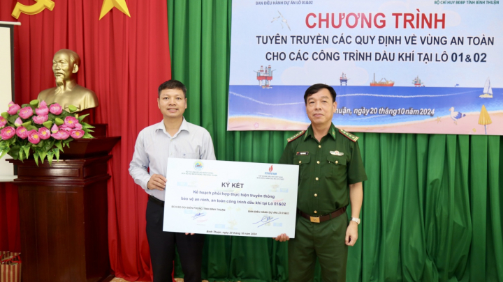 Petrovietnam và Bộ Tư lệnh Bộ đội Biên phòng tuyên truyền bảo vệ an ninh, an toàn các công trình dầu khí tại Lô 01&02