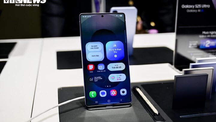 Samsung Galaxy S25 Plus cùng phân khúc với S24 Ultra, nên lựa chọn máy nào?