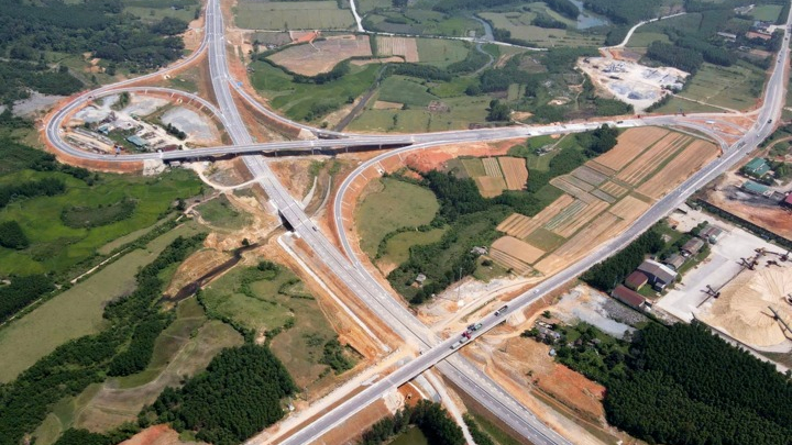 Dự án trọng điểm nào bắt đầu khai thác từ 19/4?