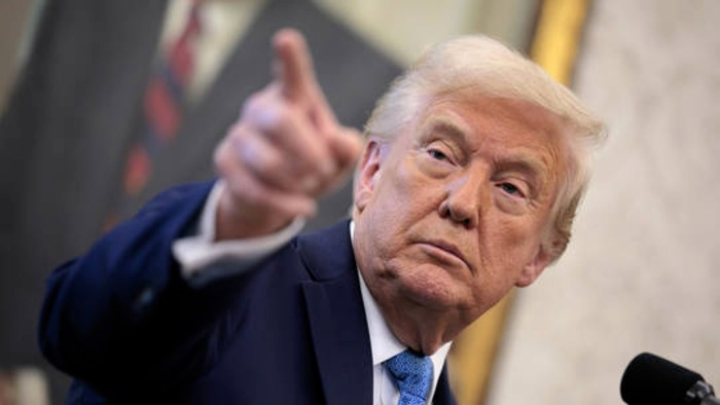 Ông Trump gợi ý người Canada bỏ phiếu cho mình