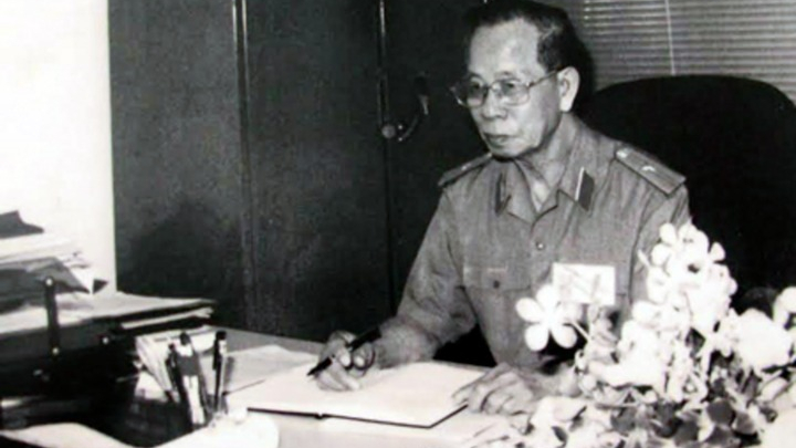 Vị tướng tình báo huyền thoại của Việt Nam xoay tướng địch như chong chóng