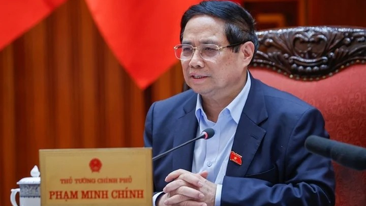Thủ tướng yêu cầu nghiên cứu đề xuất đường sắt tốc độ cao của Vinspeed