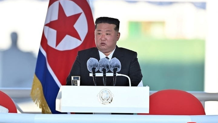 Dự lễ hạ thủy tàu khu trục, ông Kim Jong-un chứng kiến tai nạn nghiêm trọng