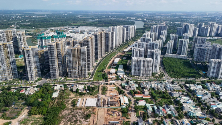 Toàn cảnh gần 14 km đường Vành đai 3 qua Thủ Đức tăng tốc về đích