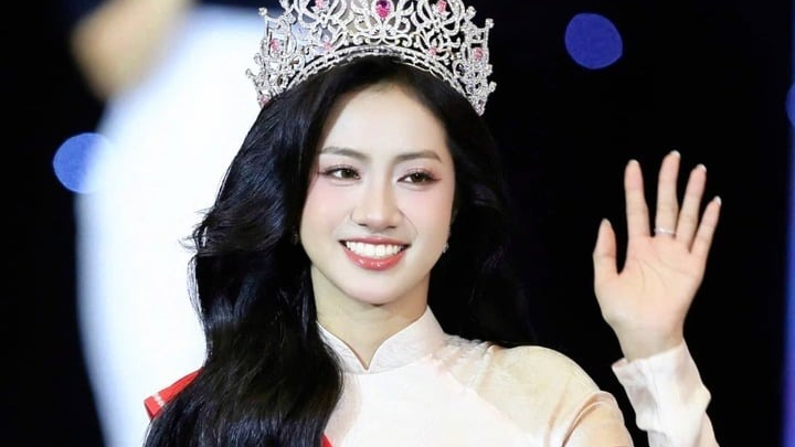 Đăng quang Hoa hậu Việt Nam, Hà Trúc Linh sẽ không thể tốt nghiệp đúng hạn?