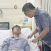 Vụ lật tàu ở Vịnh Hạ Long: Đưa nam sinh mất 4 người thân về Hà Nội điều trị