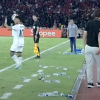 U23 Việt Nam rải chai nước ngăn đòn ném biên 'sát thủ' của U23 Indonesia?