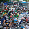 Bỏ xe xăng nhưng vẫn mỗi người một xe máy, Hà Nội bao giờ hết ùn tắc?