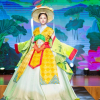 Thu Quỳnh xuất hiện với diện mạo lạ trên sàn catwalk