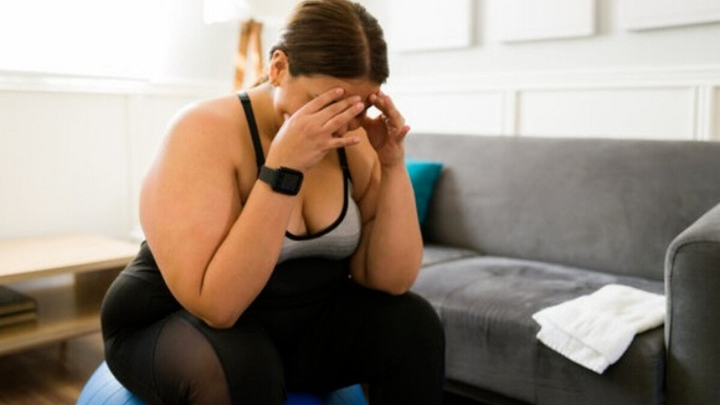 Chồng tử vong vì bị vợ hơn 100kg vô tình ngã đè vào người