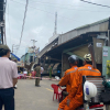 Nổ lớn tại công ty kính ở TP.HCM, nhiều nhà dân bị xé toạc