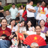 Dòng người đến từ tinh mơ, háo hức chờ khoảnh khắc tổng duyệt diễu binh ở Quảng trường Ba Đình