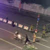 Bắt giữ 2 thanh niên 'thông chốt' đường cấm, tông thẳng vào cảnh sát cơ động