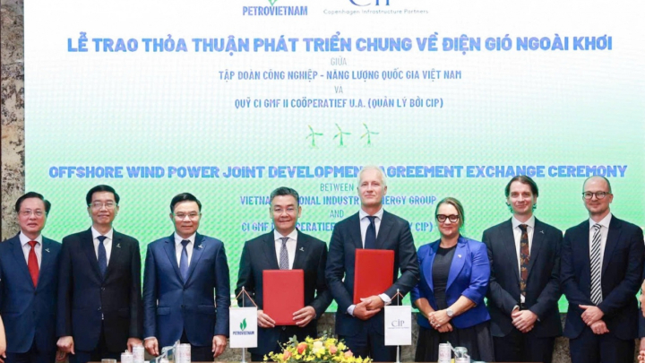 Petrovietnam và CIP trao thỏa thuận phát triển chung về điện gió ngoài khơi