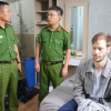 Nghi phạm cầm búa xông vào cướp tiệm vàng ở Đà Nẵng là người nước ngoài