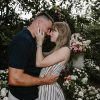 Taylor Swift đính hôn với ngôi sao bóng bầu dục