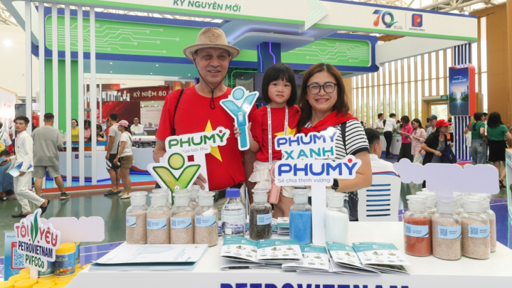 PVFCCo - Phú Mỹ thu hút khách tham quan tại Triển lãm thành tựu đất nước