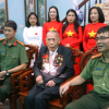 Cựu chiến binh xúc động được Công an Hà Nội hỗ trợ xem diễu binh A80
