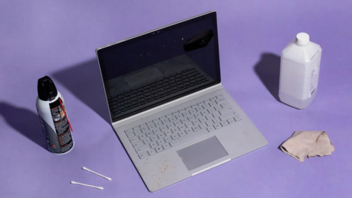 Hãng công nghệ tiết lộ cách vệ sinh smartphone 'chuẩn'