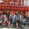 Trăm người xếp hàng chờ mua giá vàng đắt chưa từng có