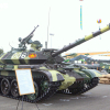 Dàn xe tăng T-90S, T-62, T-54B hút khách tại Triển lãm thành tựu đất nước