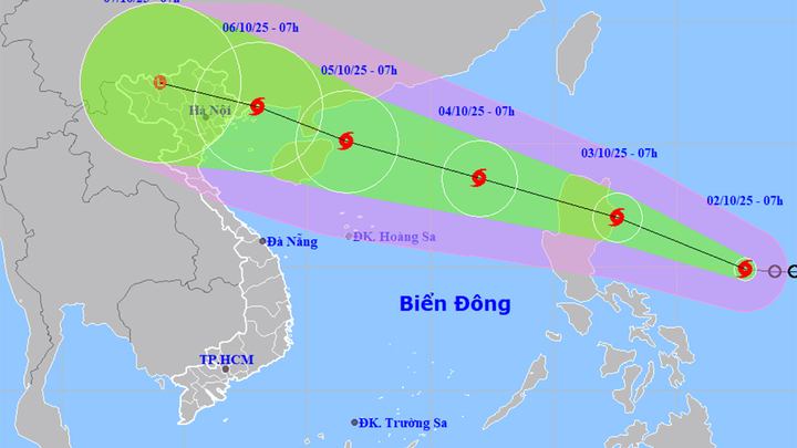 Áp thấp nhiệt đới mạnh lên thành bão Matmo, tối mai vào Biển Đông