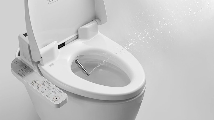 Bồn cầu thông minh phun nước nóng gây bỏng cho một phụ nữ, hãng phải bồi thường