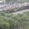 Hà Nội mưa lớn, Đại lộ Thăng Long ngập gần nửa mét, giao thông tê liệt kéo dài
