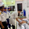 Cấp cứu kịp thời ngư dân bị giảm áp sau khi lặn sâu tại Trường Sa
