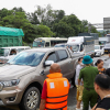 Cao tốc Hà Nội - Thái Nguyên tê liệt vì lũ, ô tô nối đuôi 15 giờ chờ nước rút