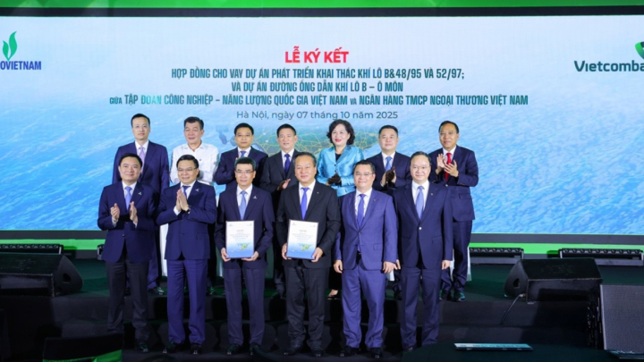 Petrovietnam và Vietcombank ký hợp đồng tín dụng hơn 1 tỷ USD