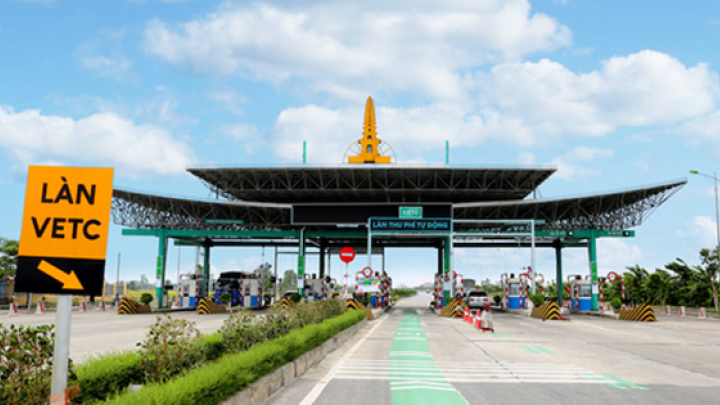 Phương tiện vận chuyển hàng cứu trợ được miễn phí đường bộ