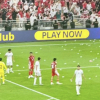 Vỡ mộng World Cup, CĐV Indonesia tấn công trọng tài