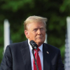 Ông Trump tuyên bố 'chiến tranh thương mại' với Trung Quốc