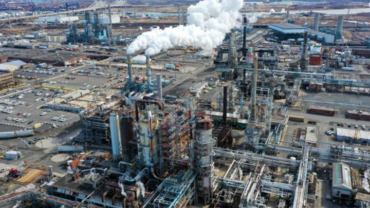 UAV Ukraine tập kích nhà máy khí đốt Nga