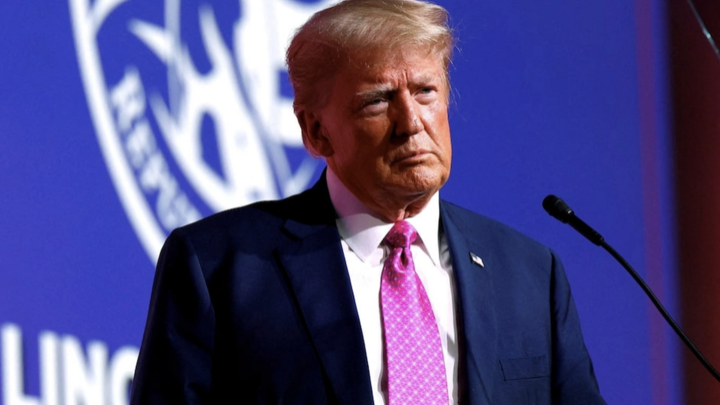 Ông Trump dọa áp thuế thêm 10% lên hàng hóa Canada