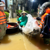 Huế và Đà Nẵng giảm mưa, lũ vẫn trên báo động 3