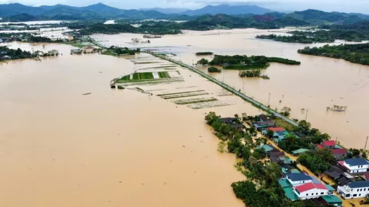 Lũ trên sông Thu Bồn ở Đà Nẵng vượt mức lịch sử năm 1964