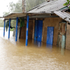 TP Huế vẫn còn hơn 10.000 ngôi nhà bị ngập sâu khi bão Kalmaegi sắp đổ bộ