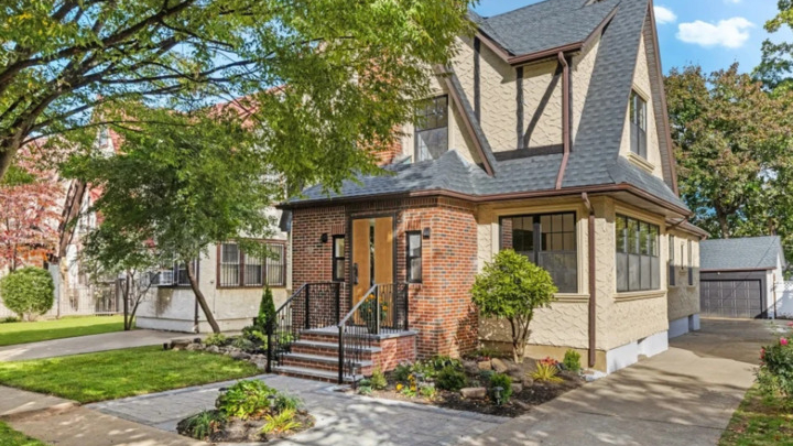 Rao bán căn nhà thời thơ ấu của Tổng thống Donald Trump với giá khó tin