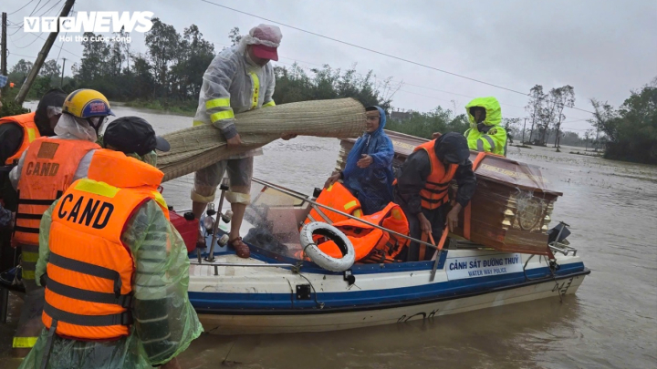 Mưa lũ khiến 68 người chết và mất tích, 28.460 nhà ngập, thiệt hại 8.980 tỷ đồng